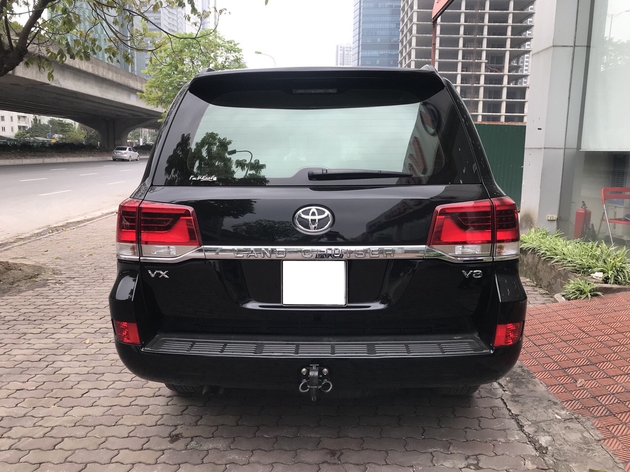 Bán xe Toyota Land Cruiser VX 2016, màu đen, xe nhập chính hãng -3