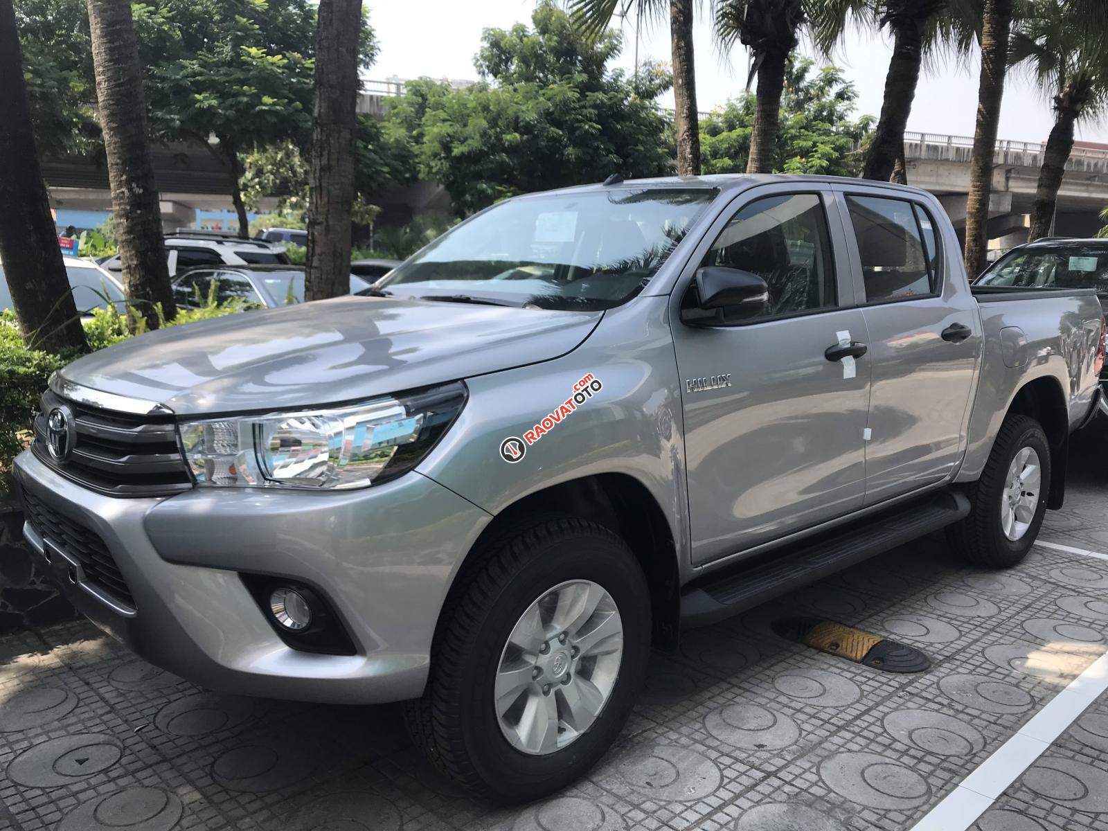 Mua bán Toyota Hilux giá rẻ nhất, giảm ngay tiền mặt, tặng phụ kiện, hỗ trợ trả góp 80%, LH: 097 698 7767-0