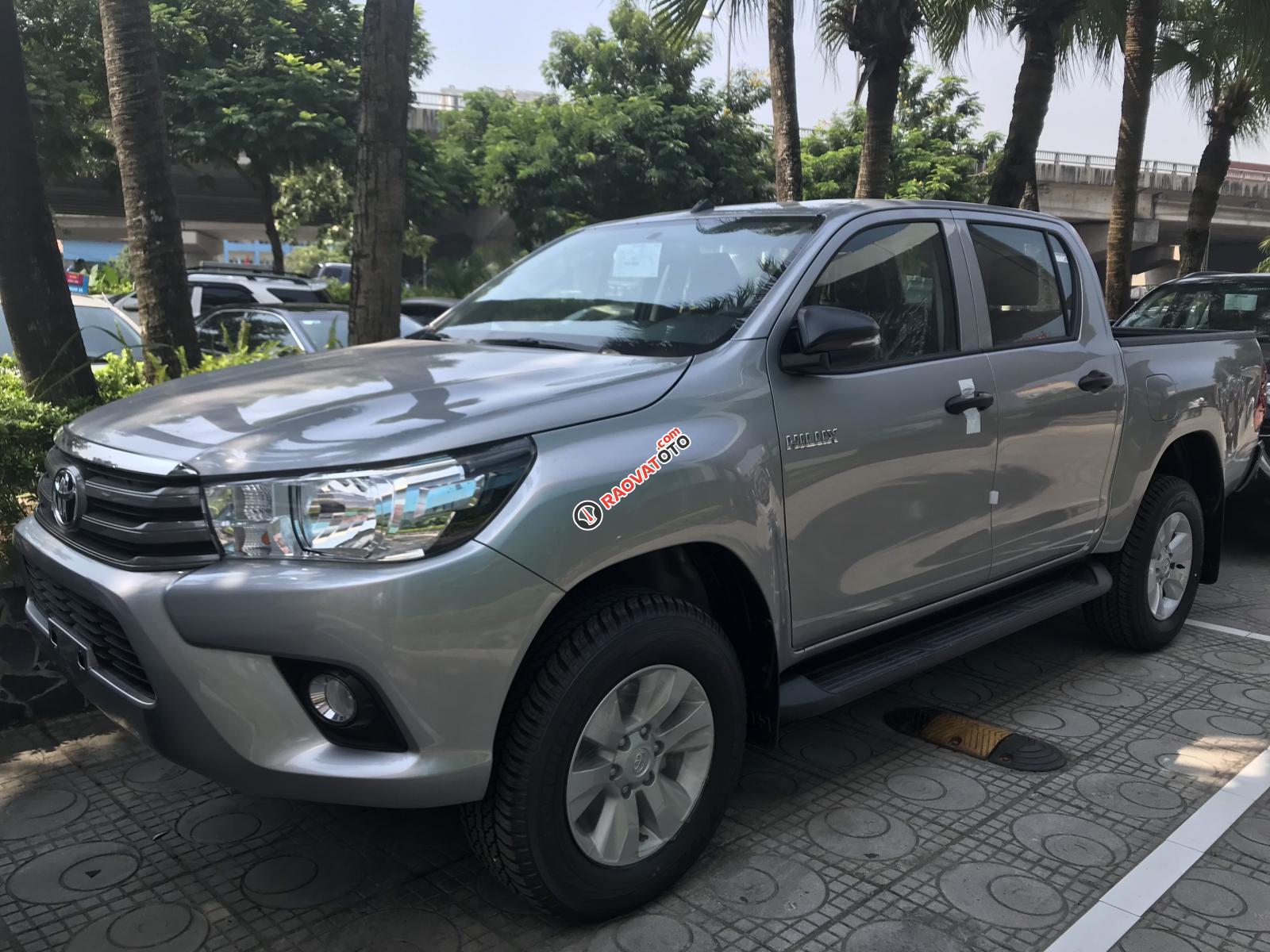 Mua bán Toyota Hilux giá rẻ nhất, giảm ngay tiền mặt, tặng phụ kiện, hỗ trợ trả góp 80%, LH: 097 698 7767-7