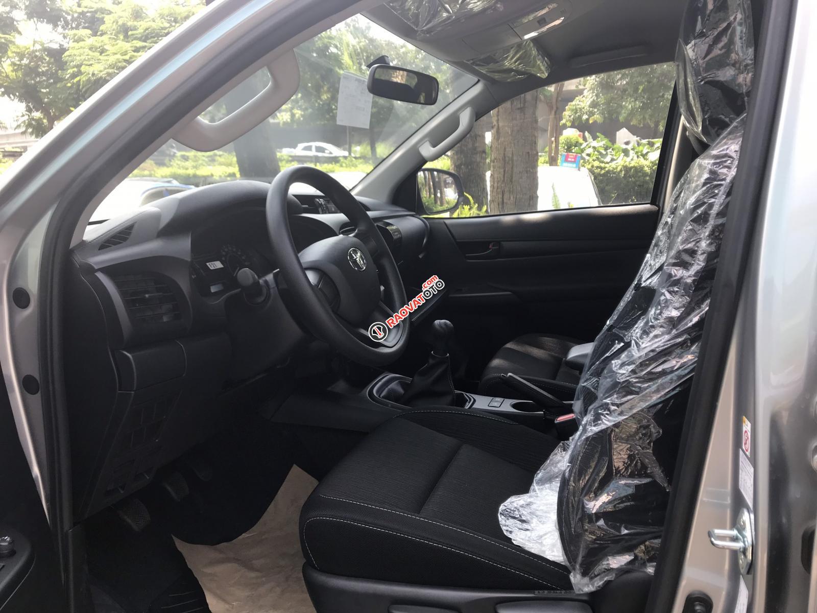 Mua bán Toyota Hilux giá rẻ nhất, giảm ngay tiền mặt, tặng phụ kiện, hỗ trợ trả góp 80%, LH: 097 698 7767-8