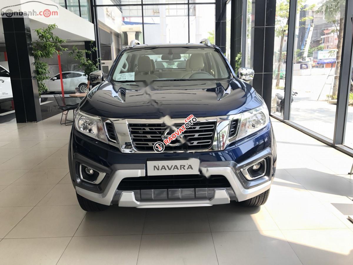 Bán Nissan Navara sản xuất 2019, màu xanh lam, nhập khẩu-8
