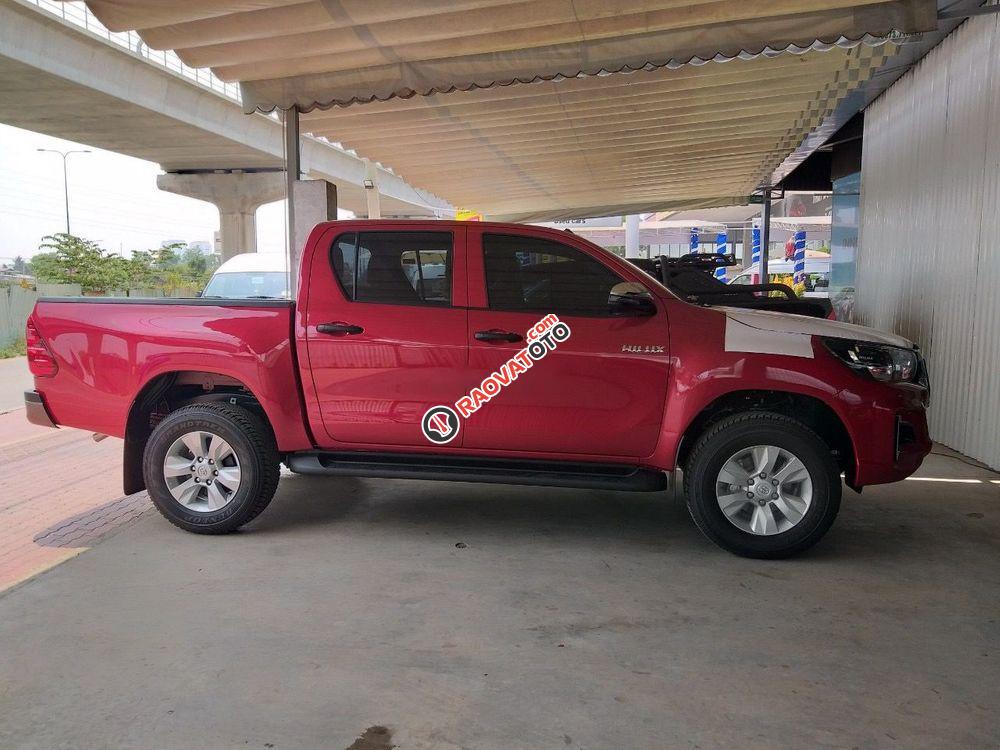 Cần bán Toyota Hilux năm 2019, màu đỏ, nhập khẩu-5