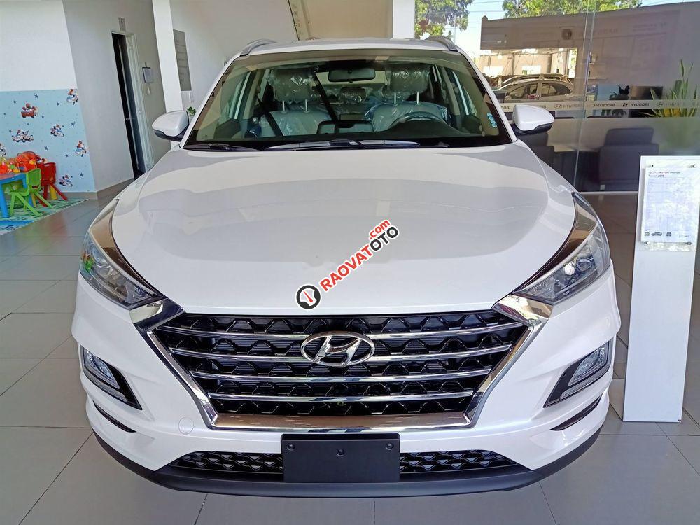 Cần bán Hyundai Tucson đời 2019, màu trắng, nhập khẩu -4