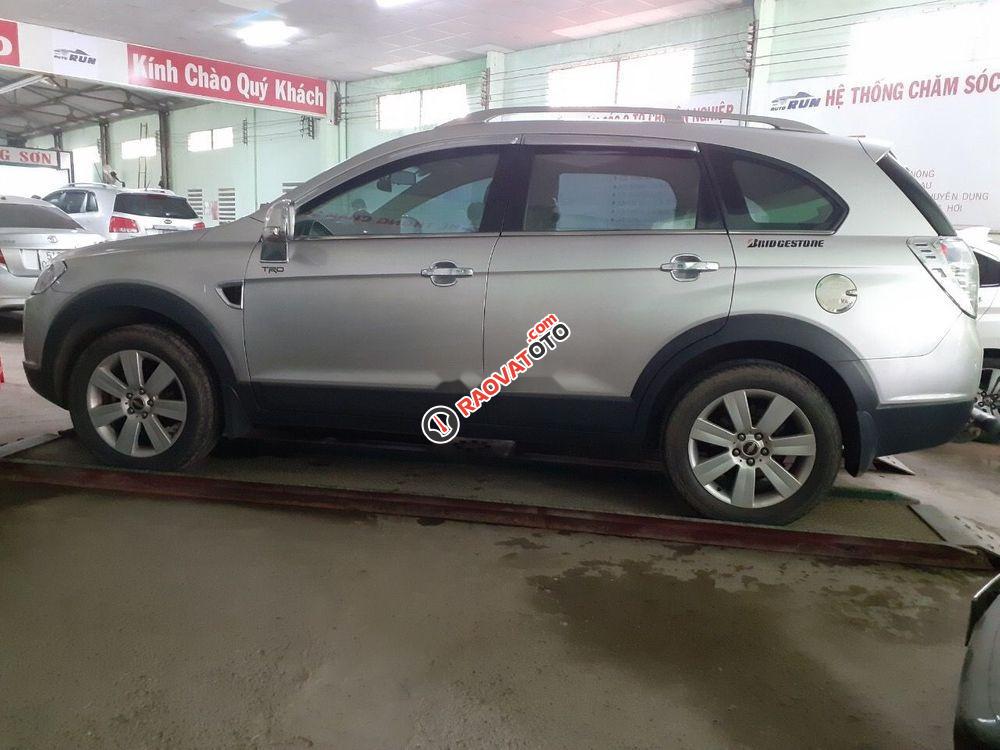 Bán Chevrolet Captiva Maxx đời 2010, màu bạc số tự động, giá chỉ 345 triệu-2