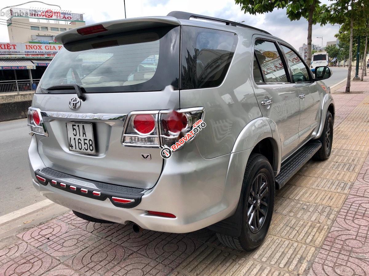 Cần bán lại xe Toyota Fortuner 2.7V 4x4 AT 2013, màu bạc-6