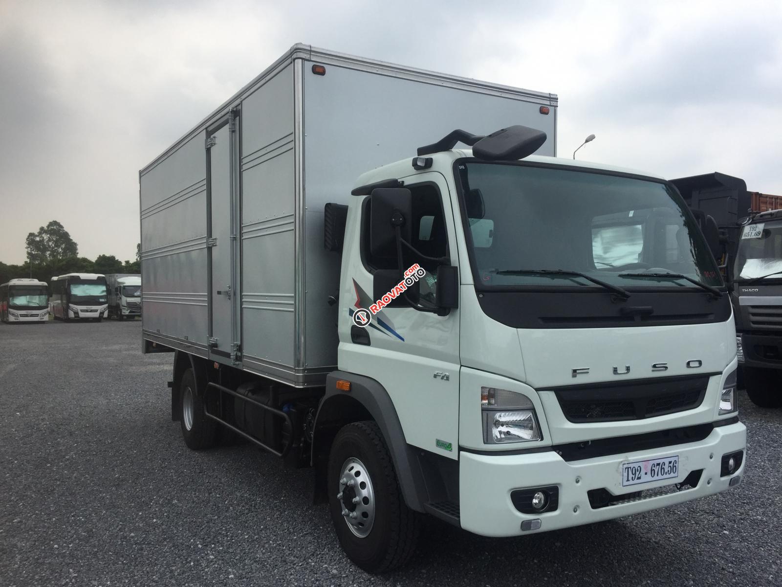 Bán xe tải nhập khẩu Mitsubishi Fuso FA Nhật Bản tải 5.5 tấn, thùng dài 5.28m, đủ các loại thùng-4