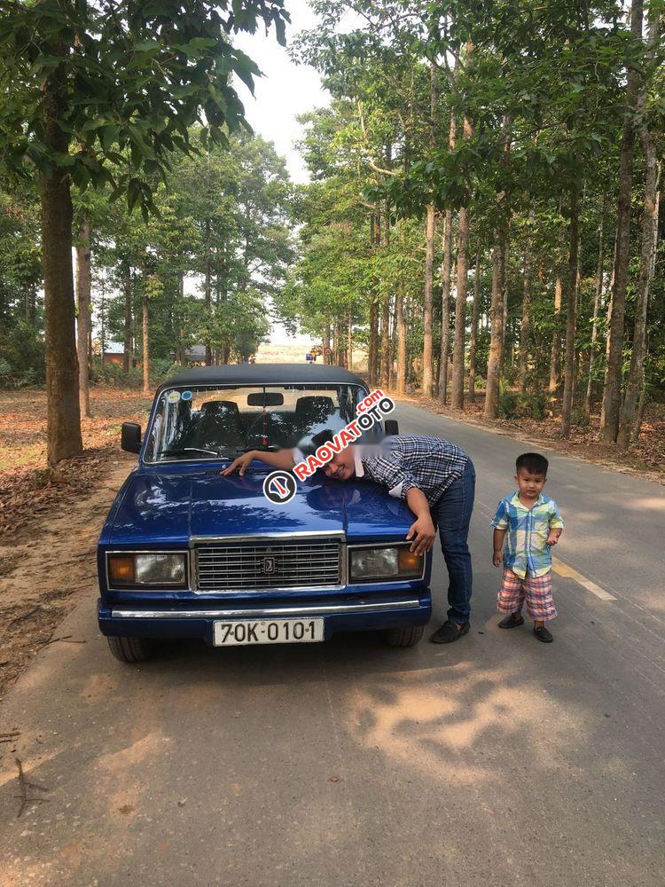 Bán Lada 2107 đời 1985, màu xanh lam, giá tốt-2