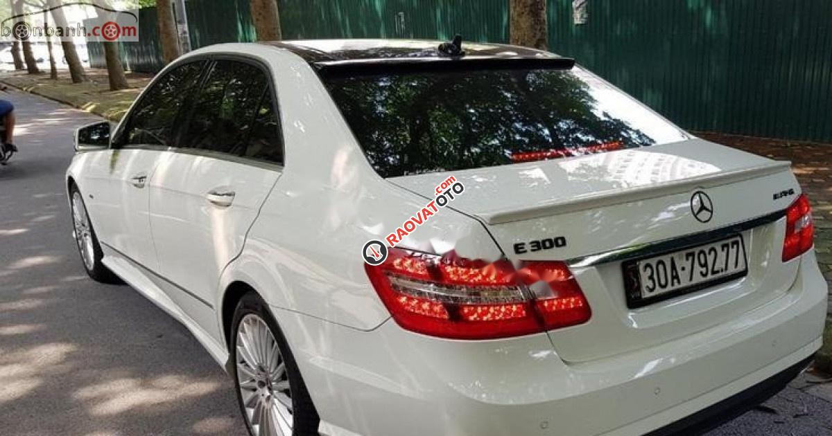 Bán Mercedes E300 AMG sản xuất 2012, màu trắng-2