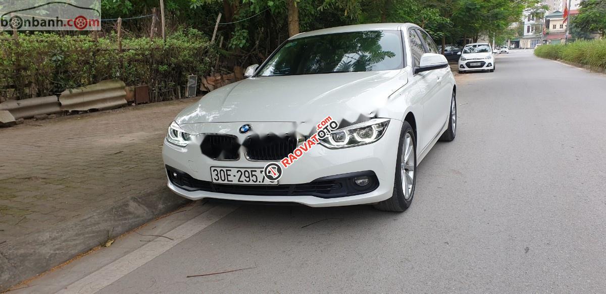 Chính chủ bán BMW 3 Series 320i đời 2016, màu trắng, nhập khẩu  -0