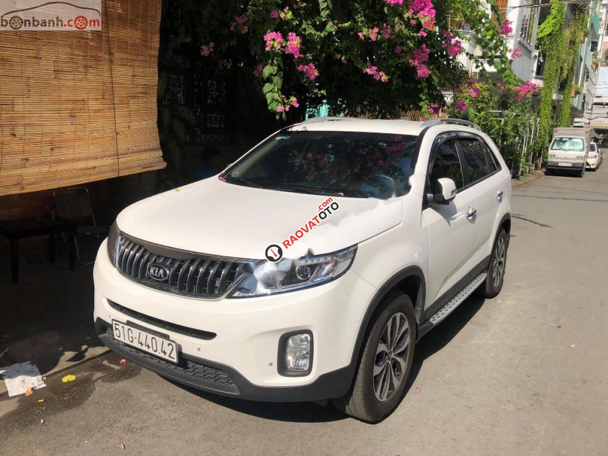 Bán Kia Sorento GAT đời 2017, màu trắng-4