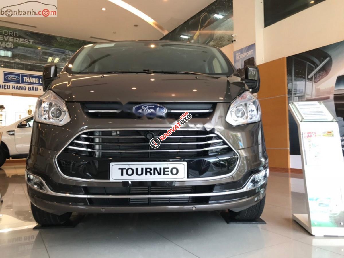 Bán Ford Tourneo Titanium 2.0 AT đời 2019, màu nâu-0