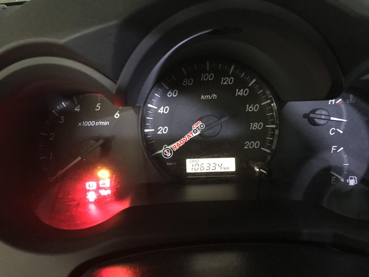 Bán Toyota Hilux E năm 2014, màu bạc, nhập khẩu, giá chỉ 450 triệu-4