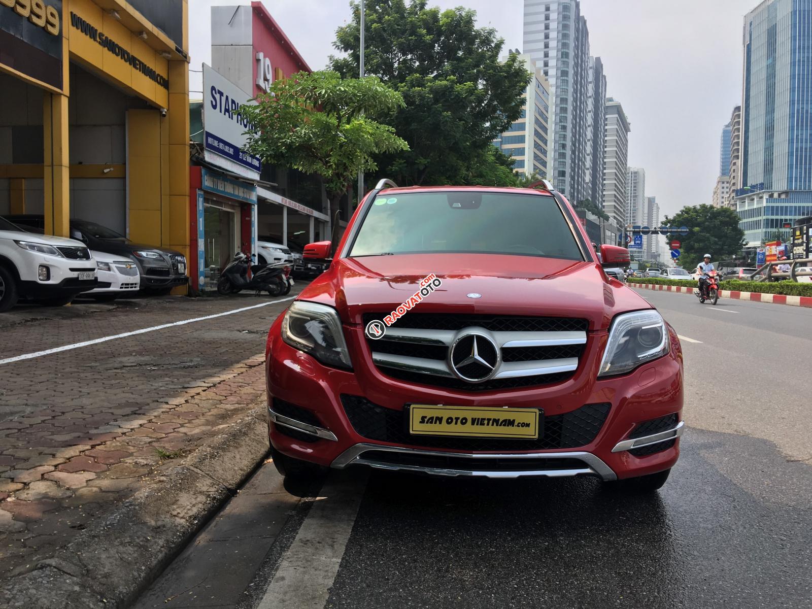 Cần bán xe Mercedes GLk300 4Matic đời 2012, màu đỏ-0