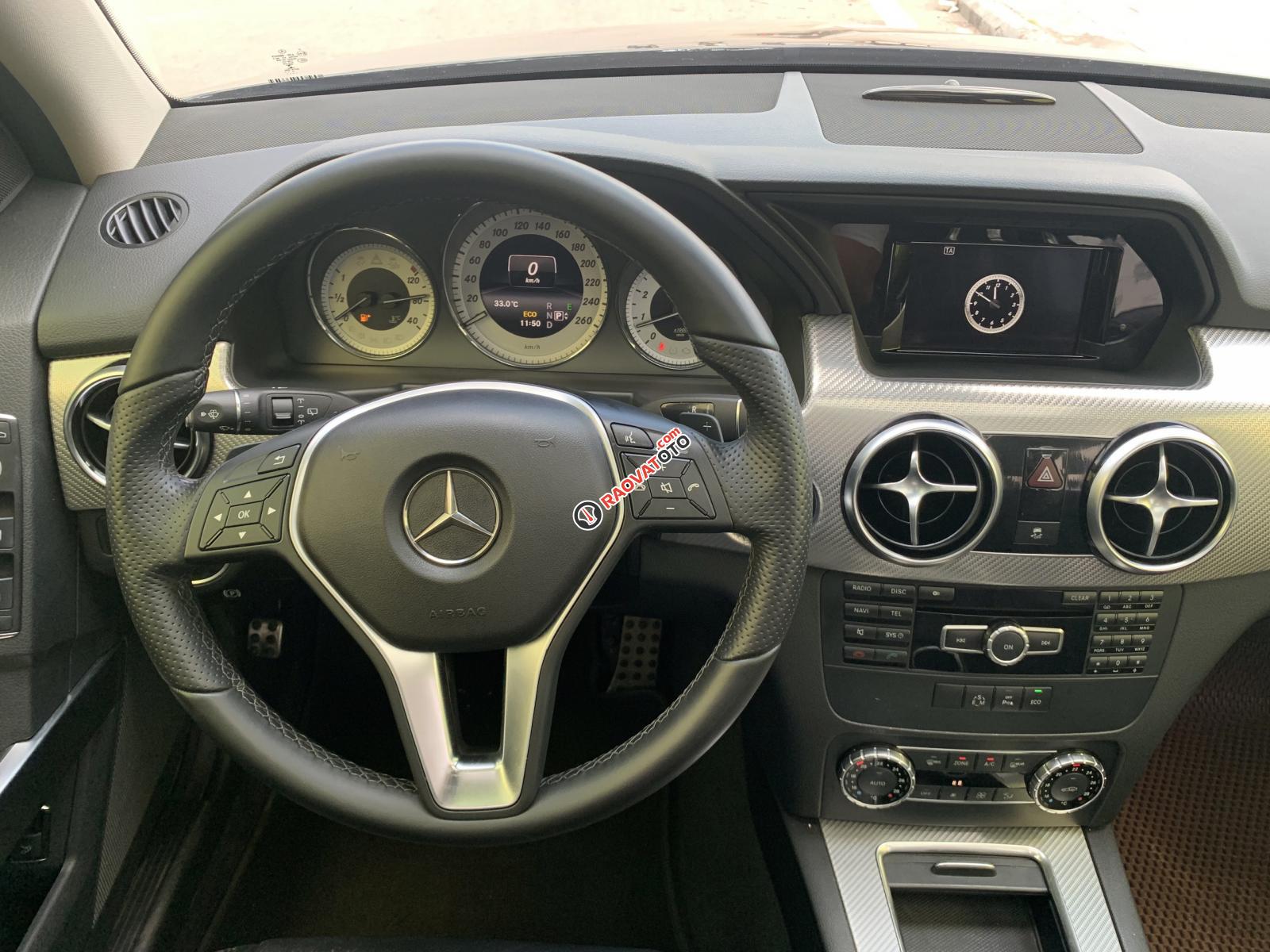 Chính chủ cần bán Mercedes 250 AMG 2.0AT đời 2016, màu đen, biển VIP, full options-0