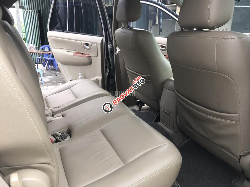 Cần bán gấp Fortuner 9/2009 máy xăng full option-4