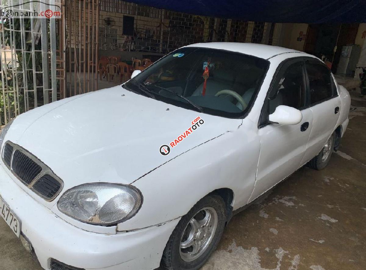 Cần bán gấp Daewoo Lanos SX đời 2002, màu trắng số sàn-1