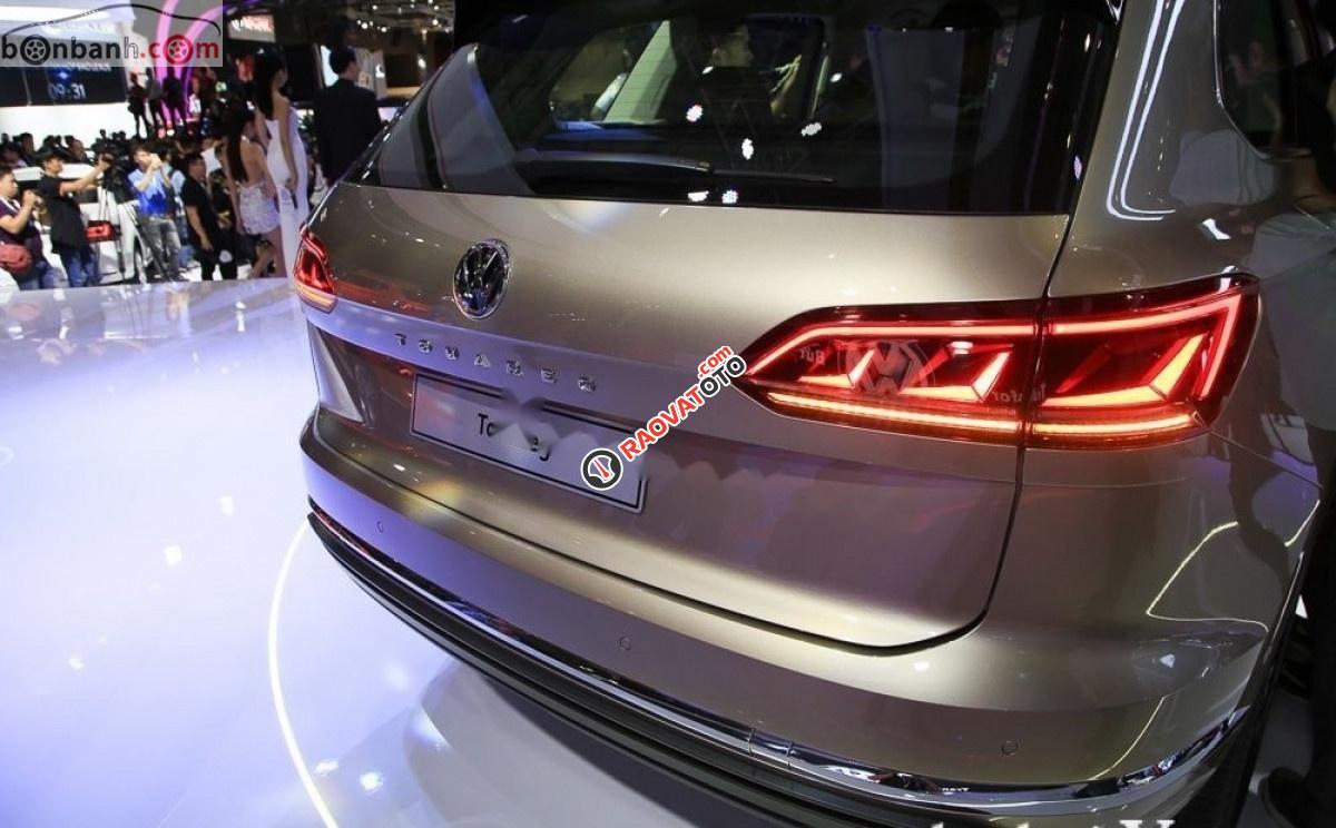 Bán Volkswagen Touareg Elegance 2.0 TSI năm 2019, xe nhập-1