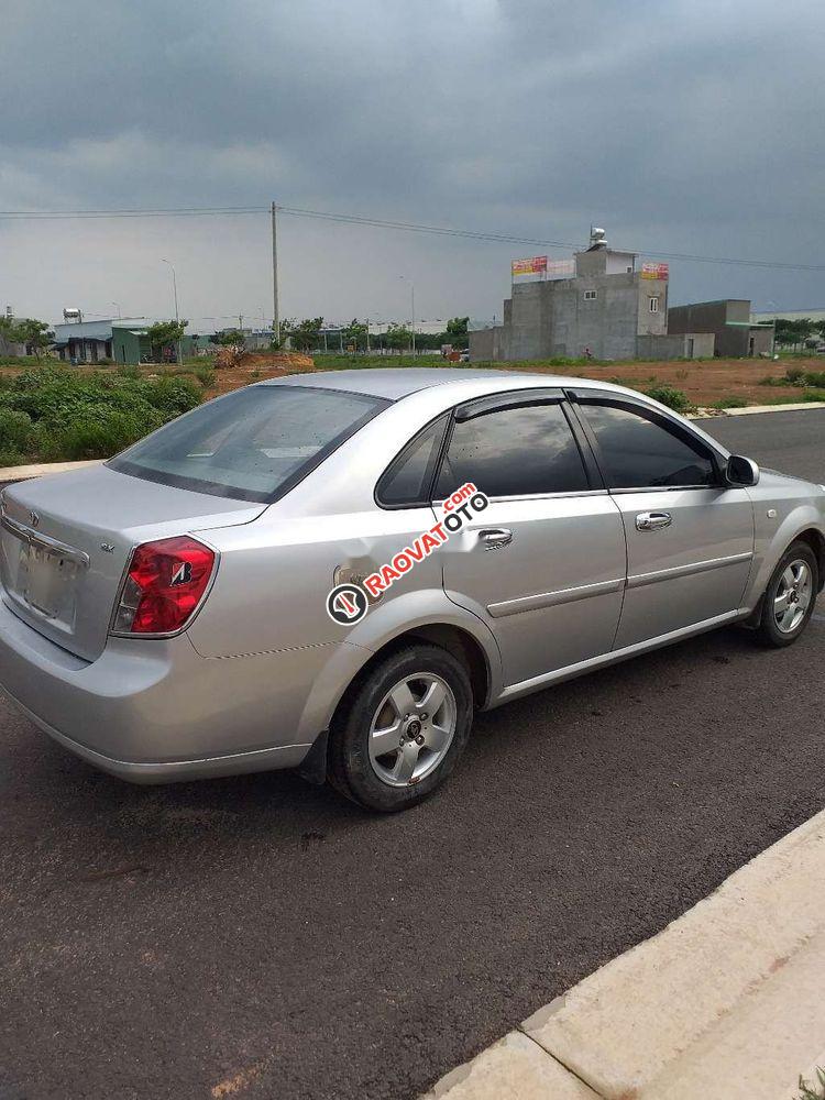 Xe Daewoo Lacetti MT sản xuất năm 2009, màu bạc-3