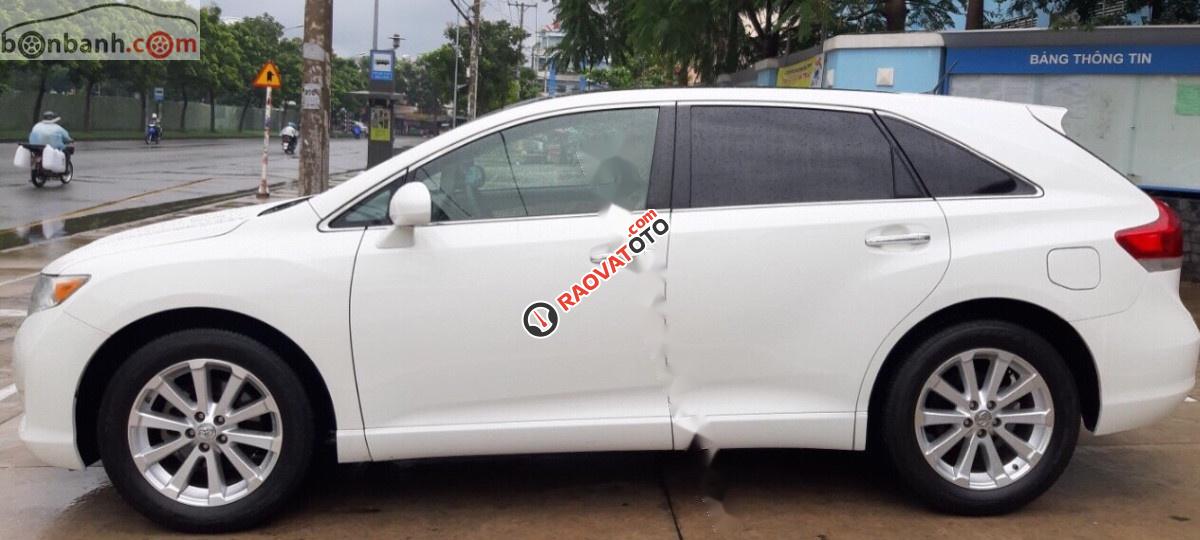 Cần bán gấp Toyota Venza 2.7 sản xuất 2010, màu trắng, xe nhập -0