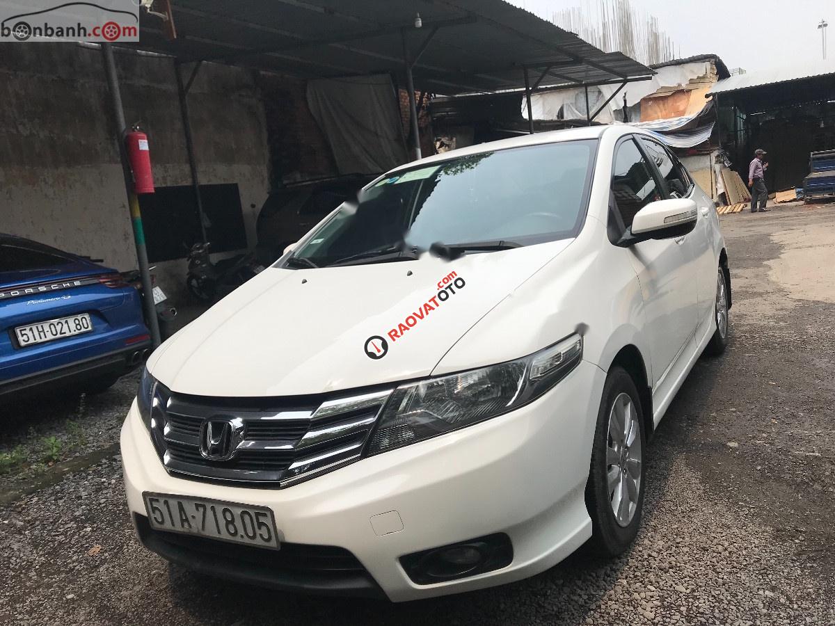 Bán Honda City 1.5 AT 2013, màu trắng chính chủ, giá 385tr-0