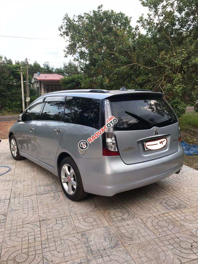 Bán Mitsubishi Grandis 2.4 Mivec đời 2010, màu bạc, xe nhập-6