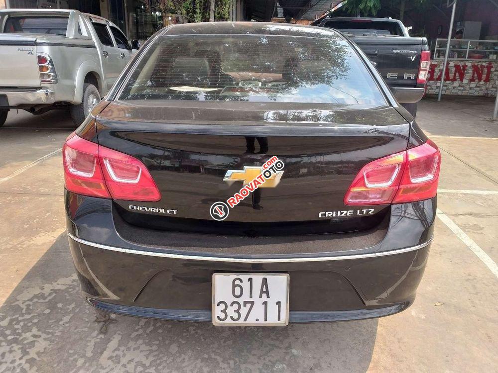 Bán xe Chevrolet Cruze LTZ AT 2016, màu đen số tự động, giá tốt-3