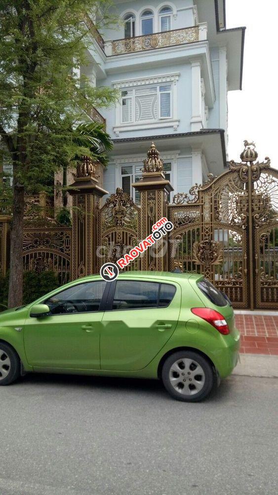 Cần bán lại xe Hyundai i20 AT 2010, màu xanh lam, xe nhập số tự động, 320 triệu-1