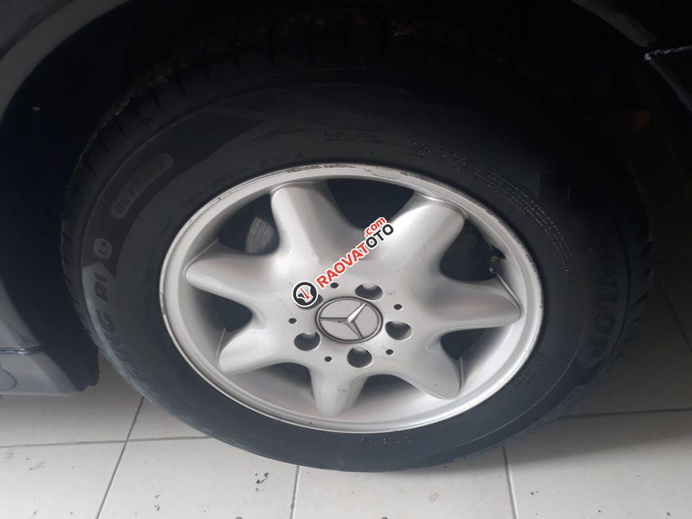 Chính chủ bán xe Mercedes E240 SX 2002, màu đen-4