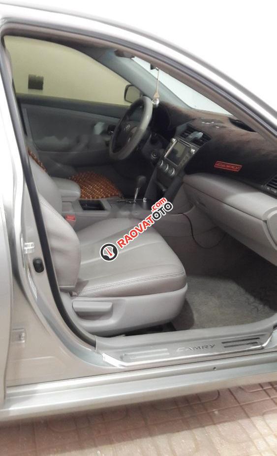 Cần bán lại xe Toyota Camry AT sản xuất 2008, màu bạc, nhập khẩu ít sử dụng-2