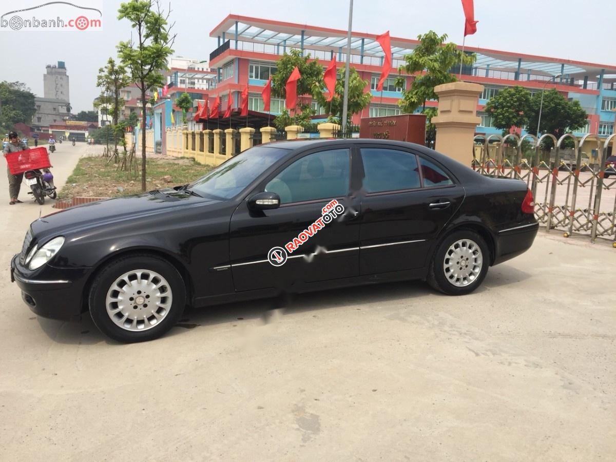 Cần bán xe cũ Mercedes E240 năm 2003, màu đen-1