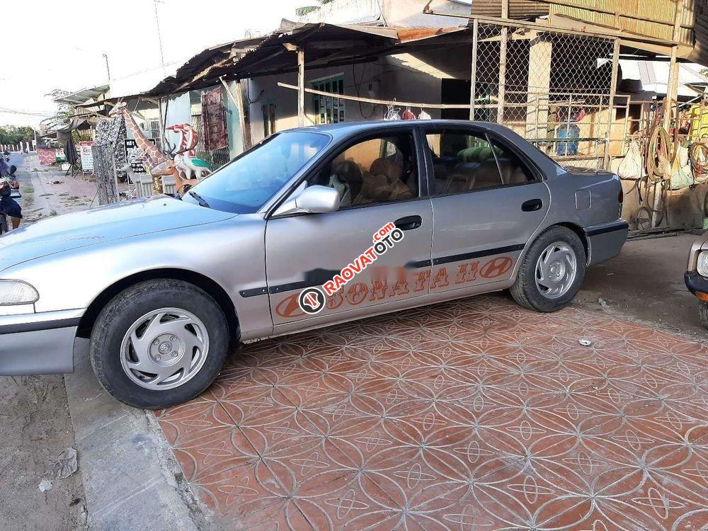 Cần bán Hyundai Sonata 1994, màu bạc, nhập khẩu xe gia đình, giá cạnh tranh-1