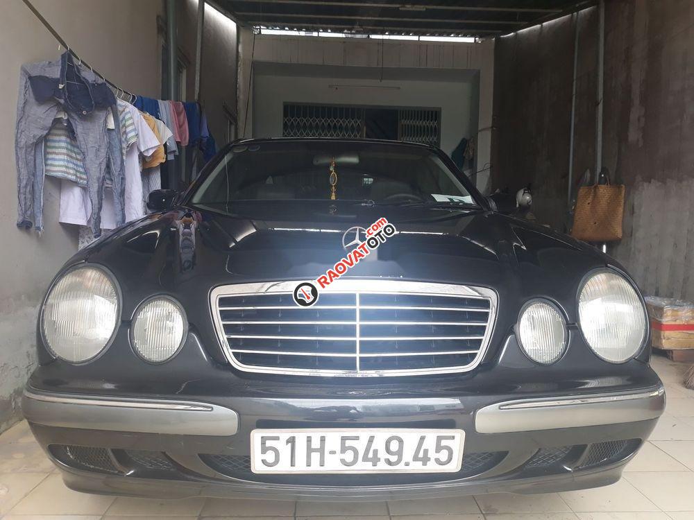 Chính chủ bán Mercedes E240 đời 2002, màu đen  -4