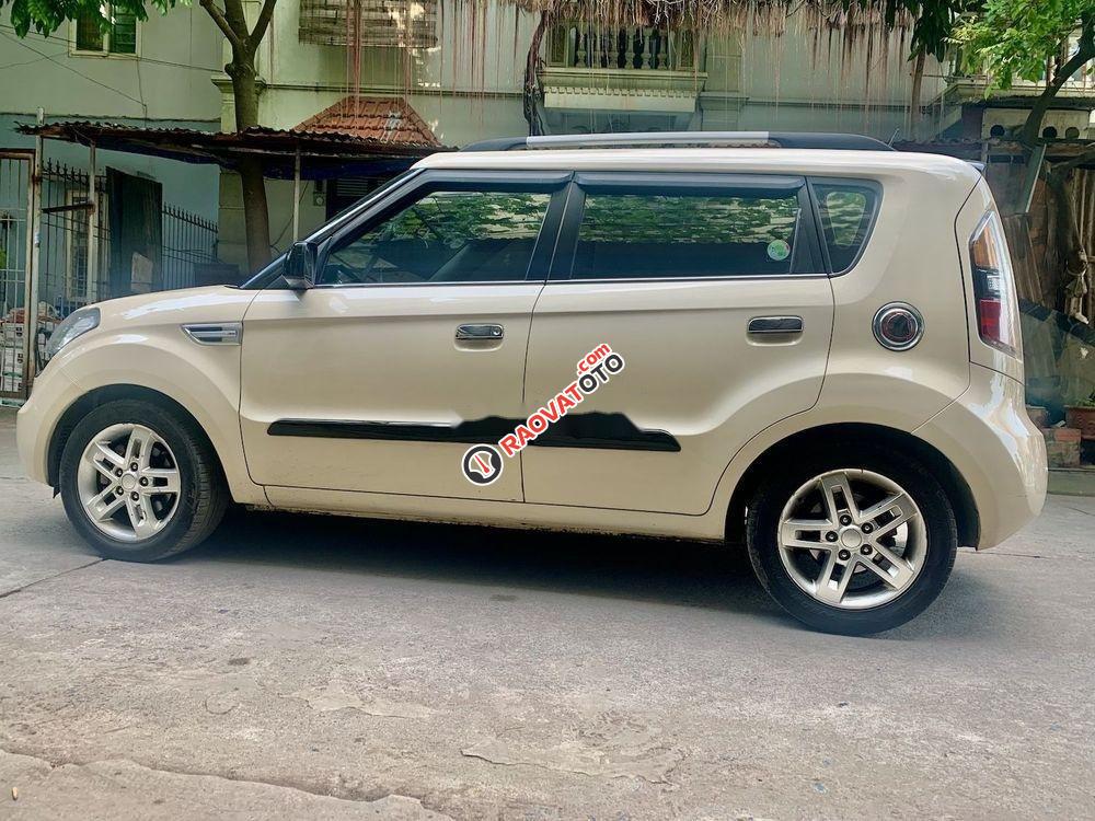 Cần bán Kia Soul đời 2010, màu kem (be), nhập khẩu -0