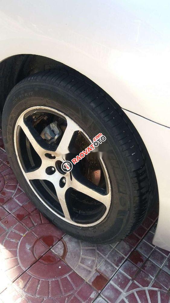 Bán Kia Carens MT 2010, màu bạc xe gia đình-6