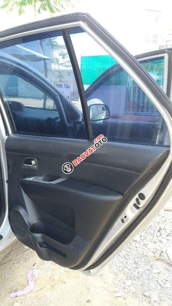 Bán Kia Carens MT 2010, màu bạc xe gia đình-3