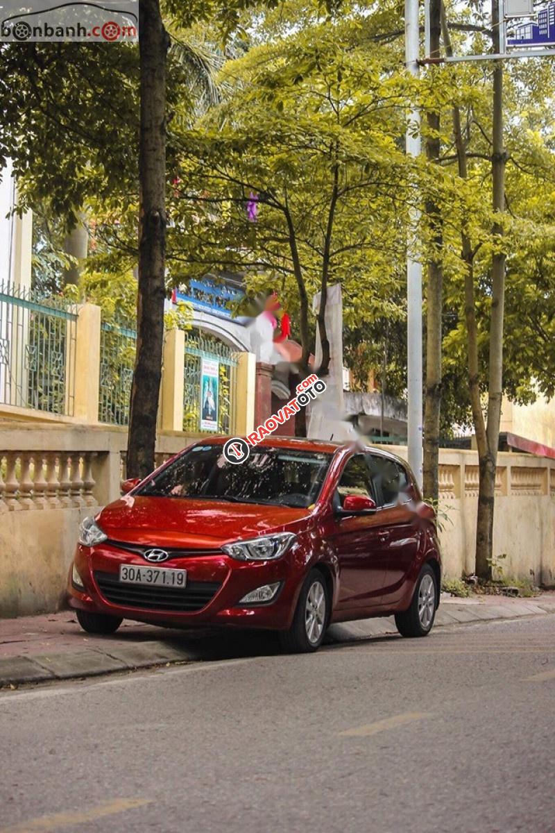 Cần bán Hyundai i20 sản xuất năm 2014, màu đỏ, nhập khẩu nguyên chiếc, chính chủ-0