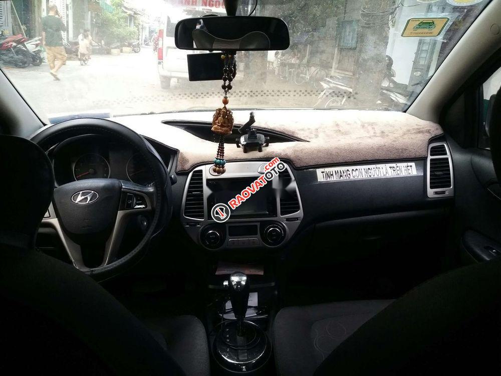 Bán xe Hyundai i20 AT 2011, màu bạc, xe nhập-6