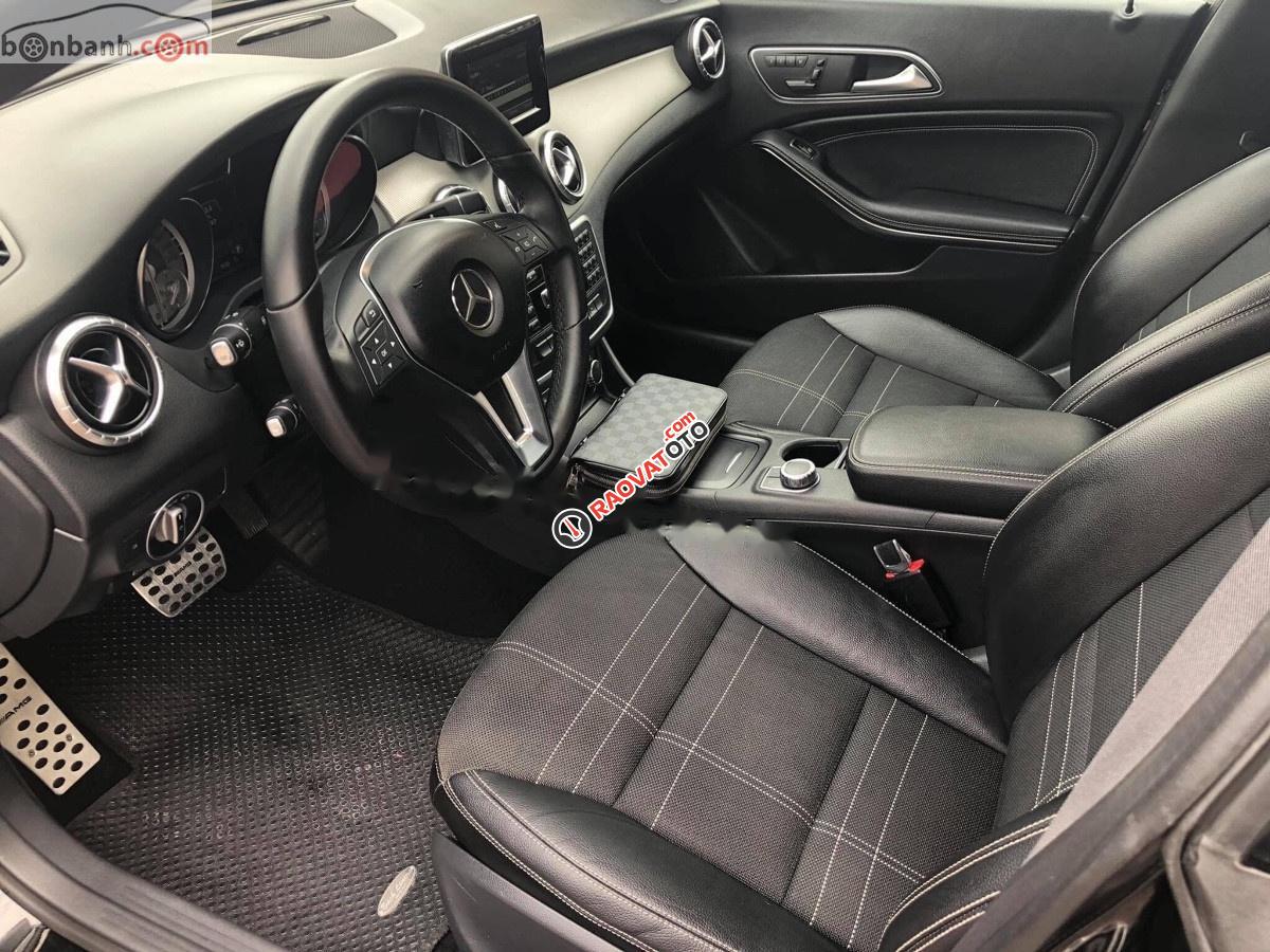 Bán Mercedes CLA 200 đời 2014, màu đen, xe nhập, giá 910tr-5
