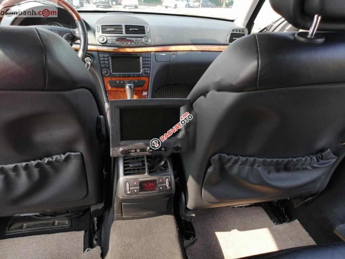 Cần bán gấp Mercedes E280 sản xuất 2008, màu đen-3