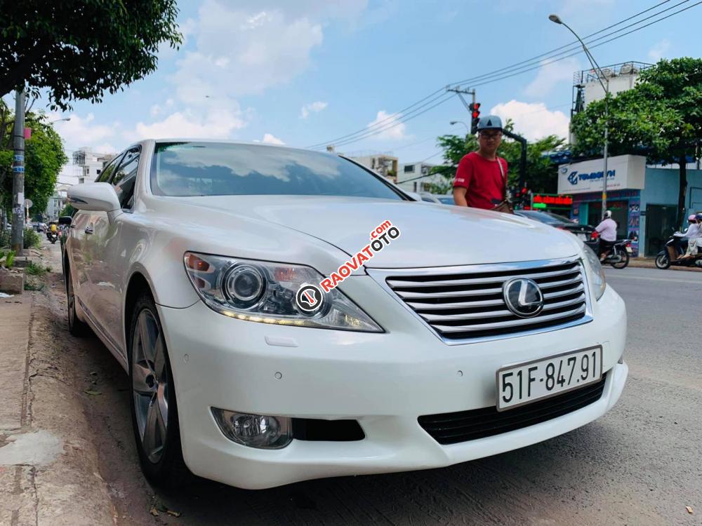 Bán xe Lexus LS460L sản xuất 2010 màu trắng, 5 ghế có matxa, rada, nâng hạ gầm-16