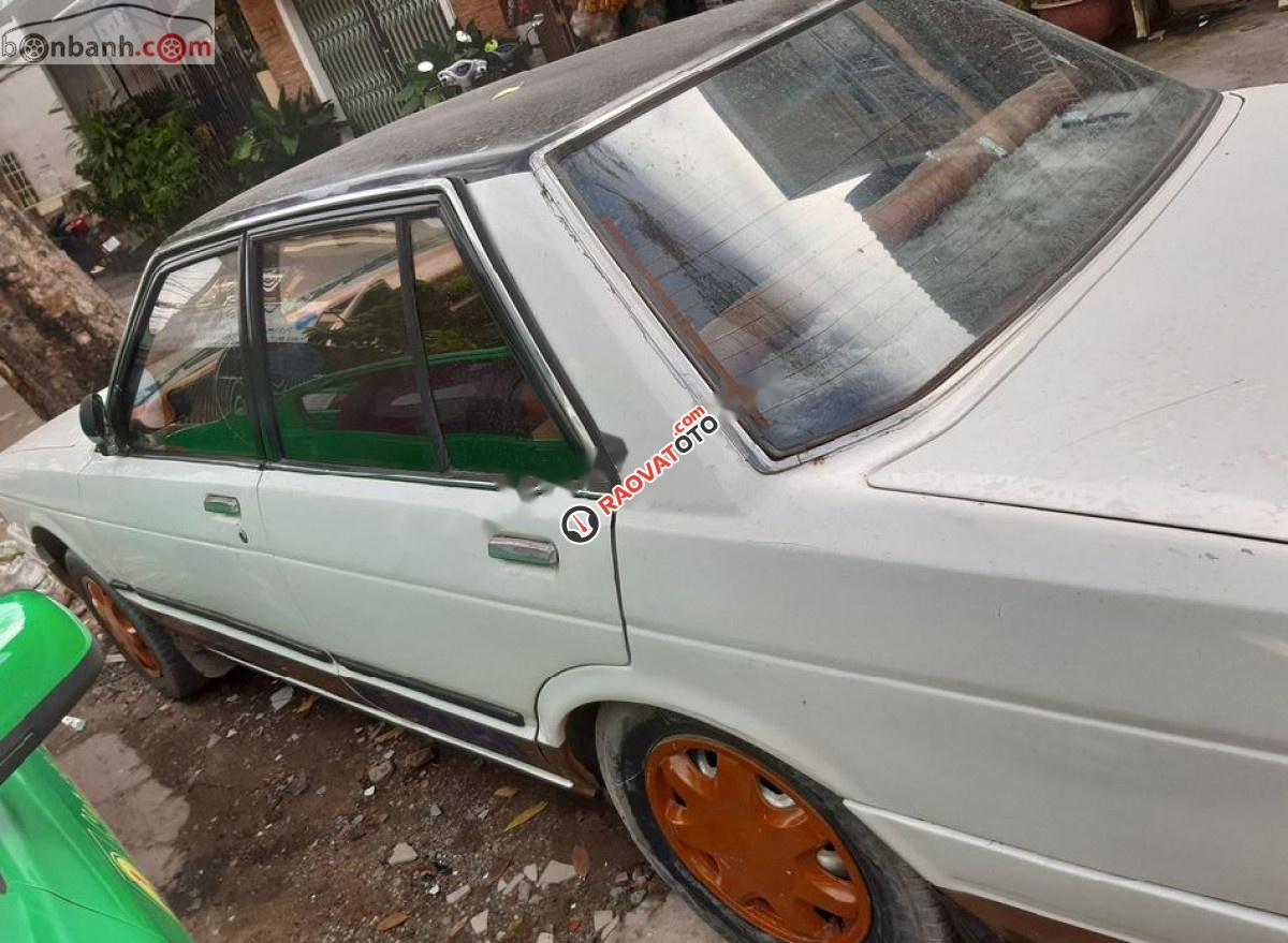 Cần bán lại xe Nissan Bluebird 1.8 đời 1990, màu trắng, xe nhập-4