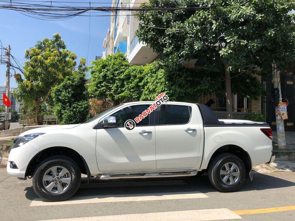 Bán Mazda BT 50 MT đời 2017, màu trắng -1