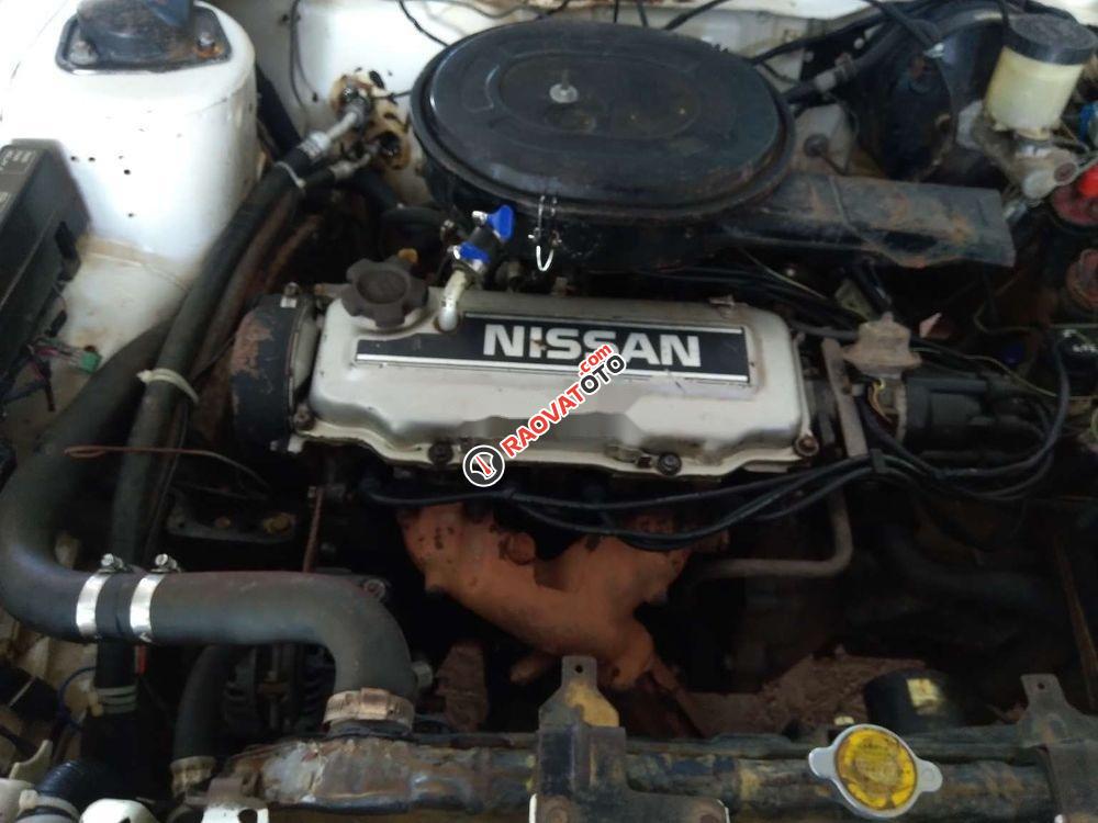 Bán Nissan Bluebird đời 1985, màu trắng, nhập khẩu, giá chỉ 35 triệu-1