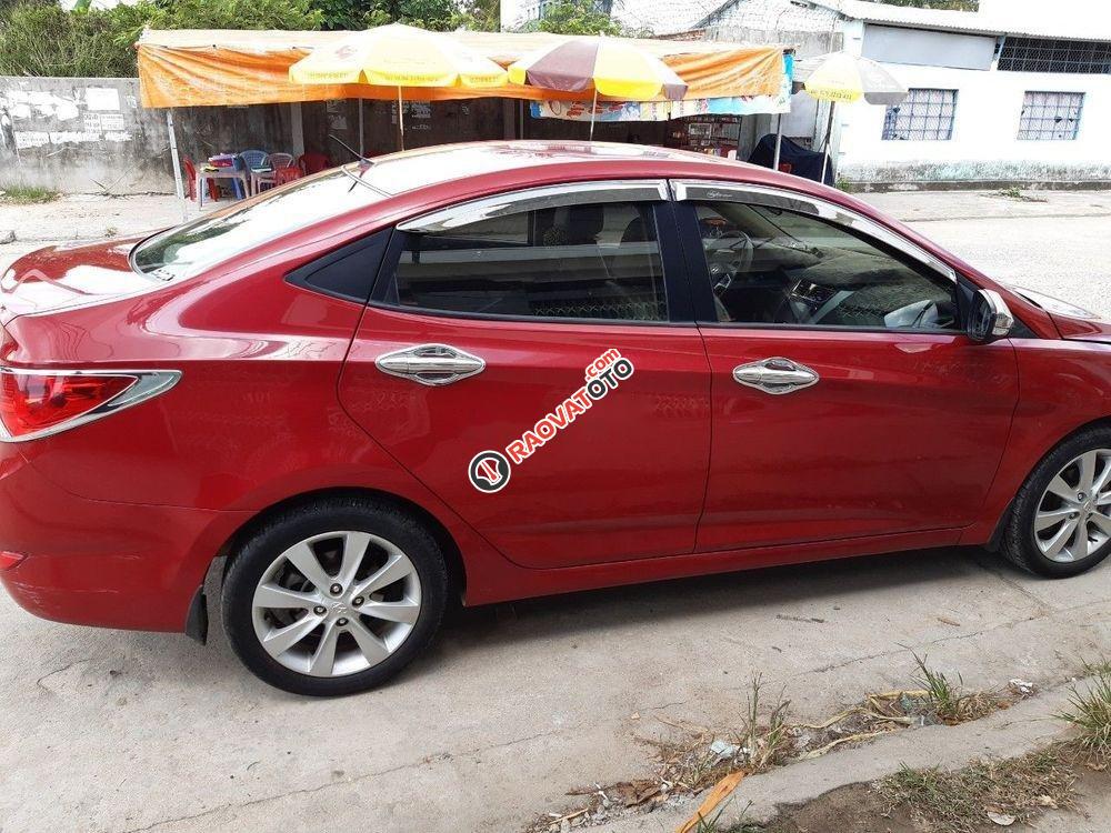 Cần bán xe Hyundai Accent MT sản xuất năm 2011, màu đỏ, nhập khẩu-8