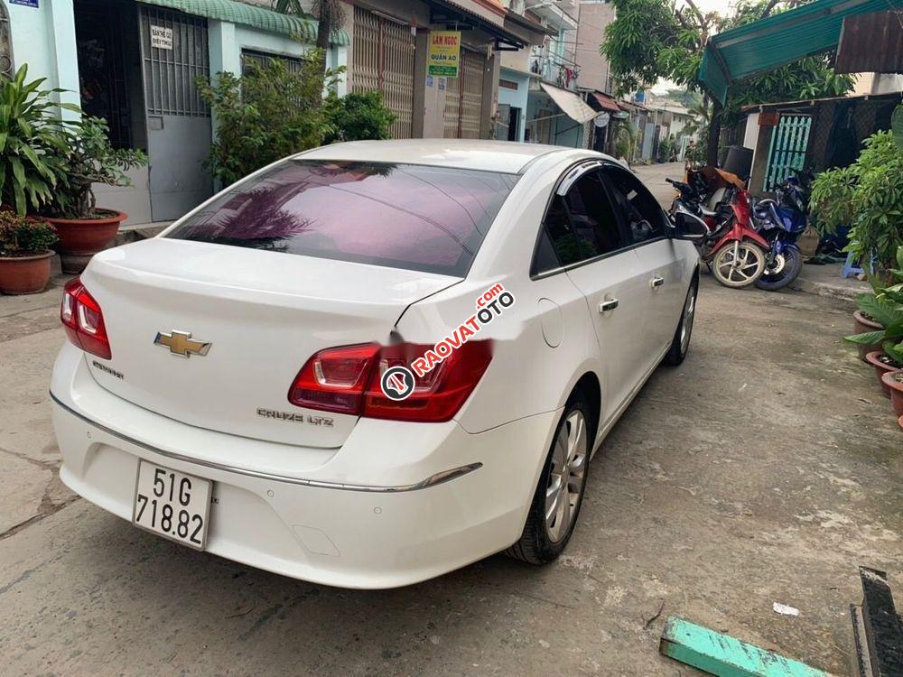 Chính chủ bán Chevrolet Cruze LTZ 1.8AT đời 2015, màu trắng-1