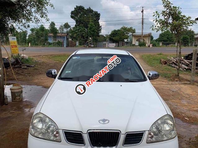 Bán Daewoo Lacetti MT năm sản xuất 2004, màu trắng giá cạnh tranh-5