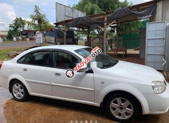 Bán Daewoo Lacetti MT năm sản xuất 2004, màu trắng giá cạnh tranh-3