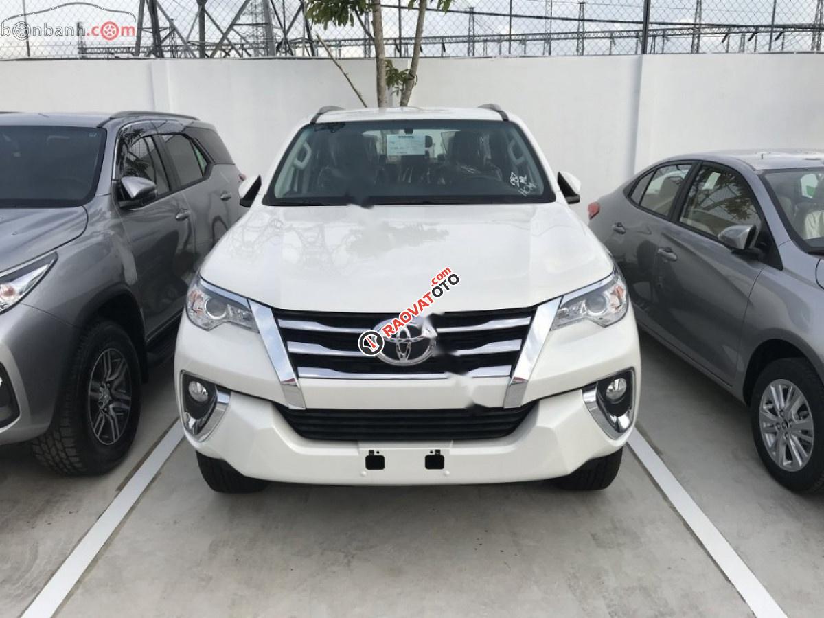 Bán Toyota Fortuner năm sản xuất 2019, màu trắng, nhập khẩu nguyên chiếc-6