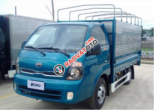 Trả trước 100 triệu đã mua được chiếc Kia K250 tải 2.49 tấn, máy Hyundai đời 2019, thùng dài 3.5 mét, xe tại Thuận An-0