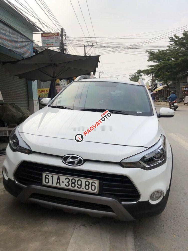 Cần bán Hyundai i20 Active đời 2017, màu trắng-8